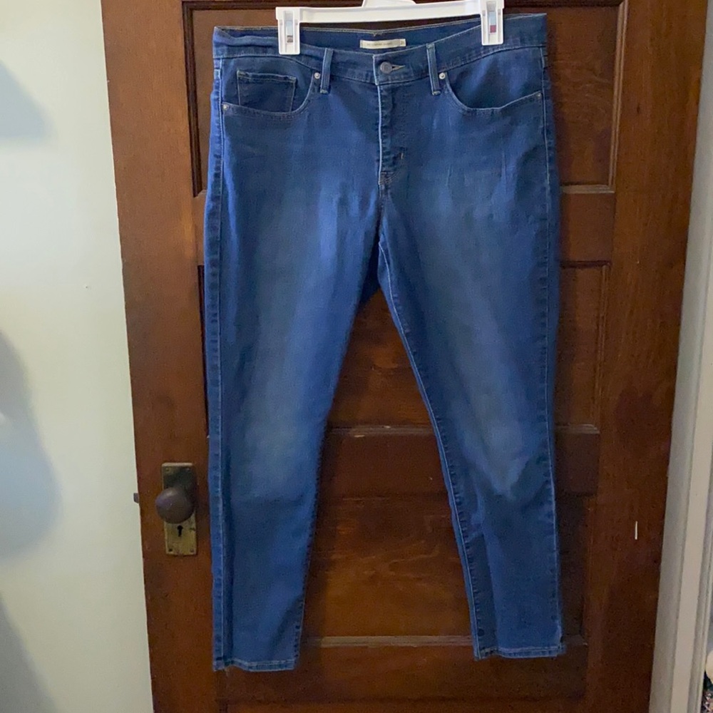 Levi jeans